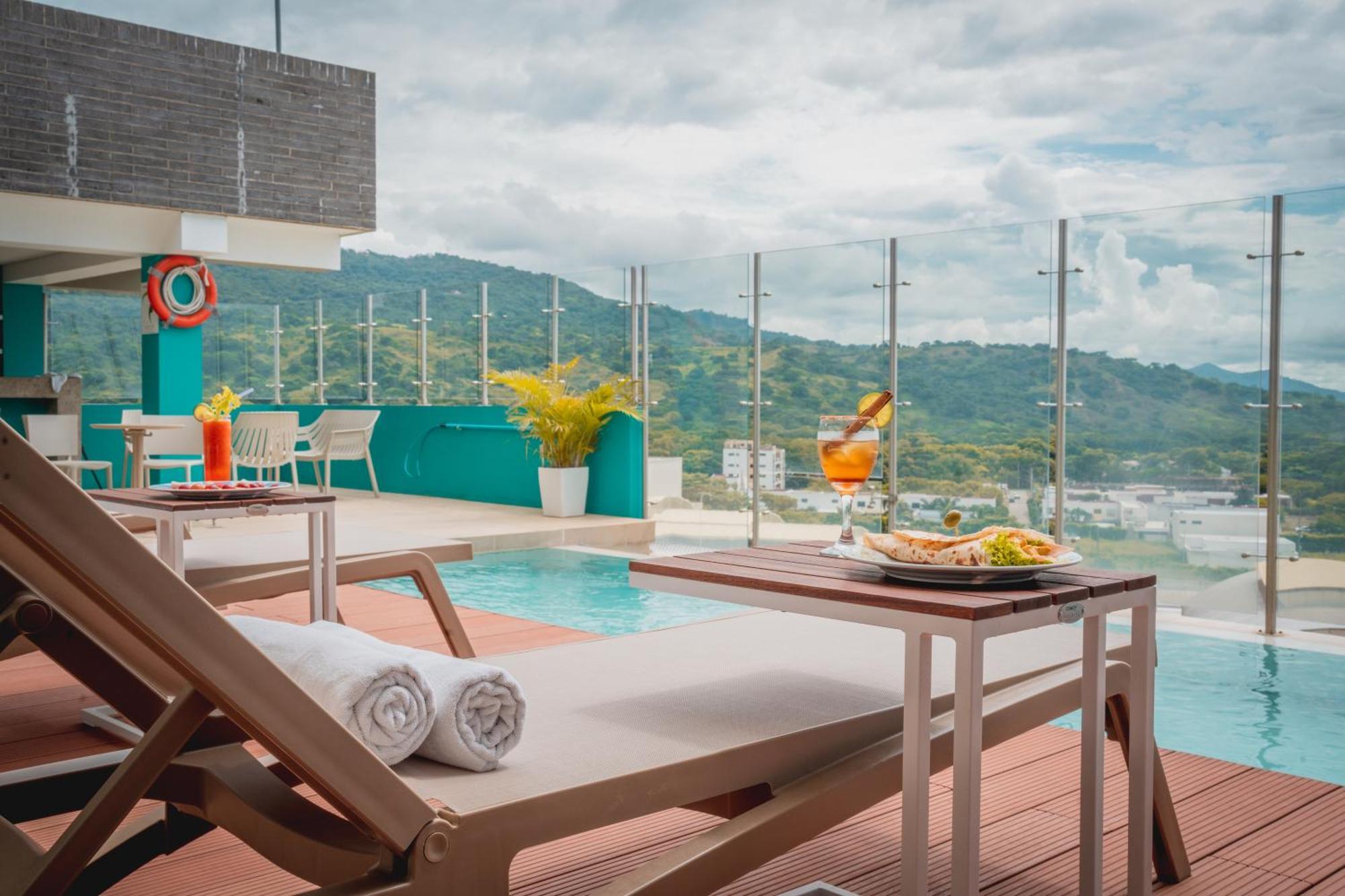 Holiday Inn Express Yopal By Ihg Exterior foto
